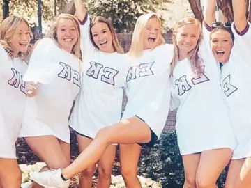 can you live in a sorority house during your freshman year