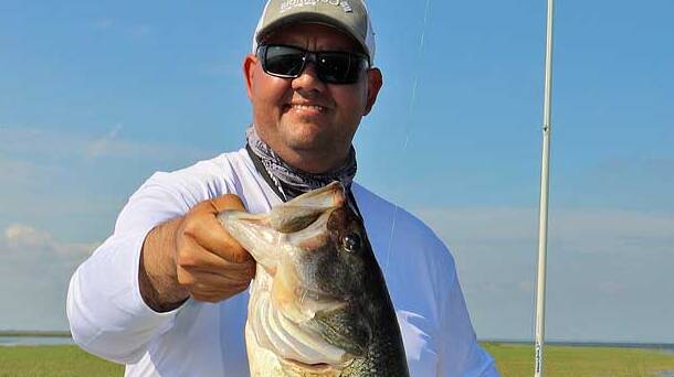 how long can a largemouth bass live out of water